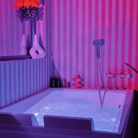 Nusa'mor Petite Maison Romantique Baignoire Balneo 2 Places Apartment Hyères