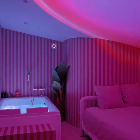 Apartment Nusa'mor Petite Maison Romantique Baignoire Balneo 2 Places Hyères